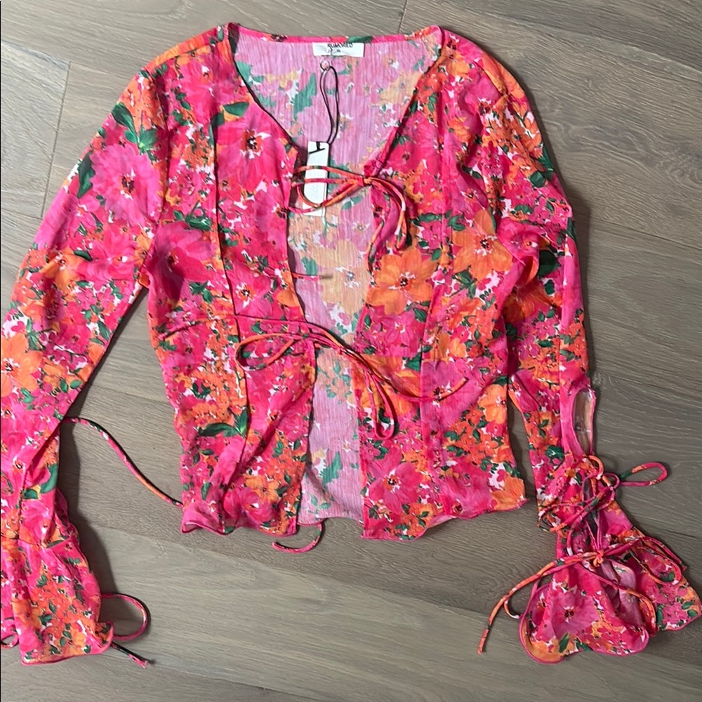 NWT Rumored Pink Floral Tie Front Top, Size XS